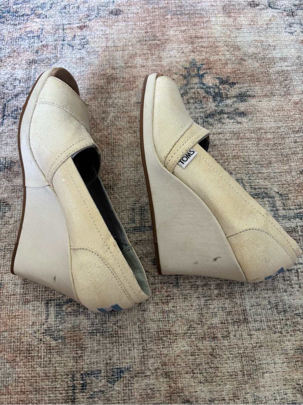 TOMS Women's Cream Glitter Peep-Toe Wedge Shoes - Picture 8 of 16